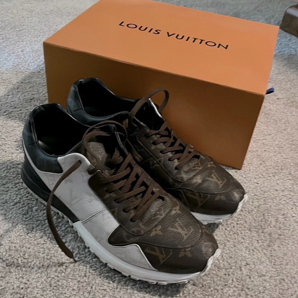 Louis Vuitton run away size 11